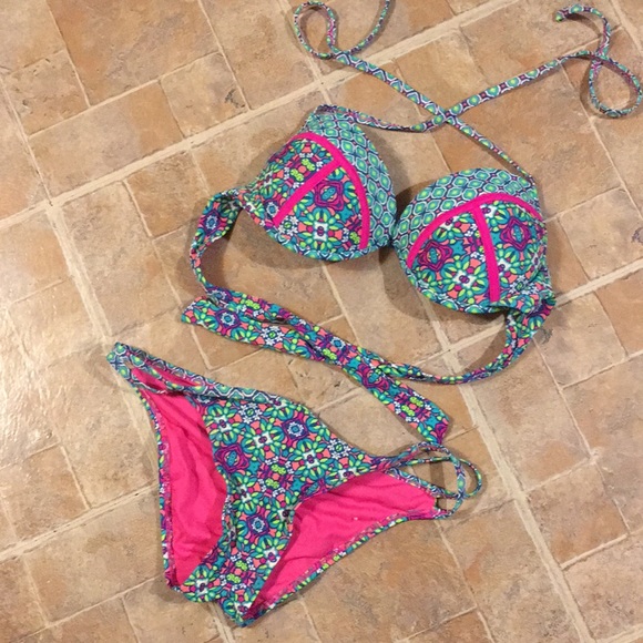 Xhilaration Other - Xhilaration 2 piece bikini top size XL bottoms MD